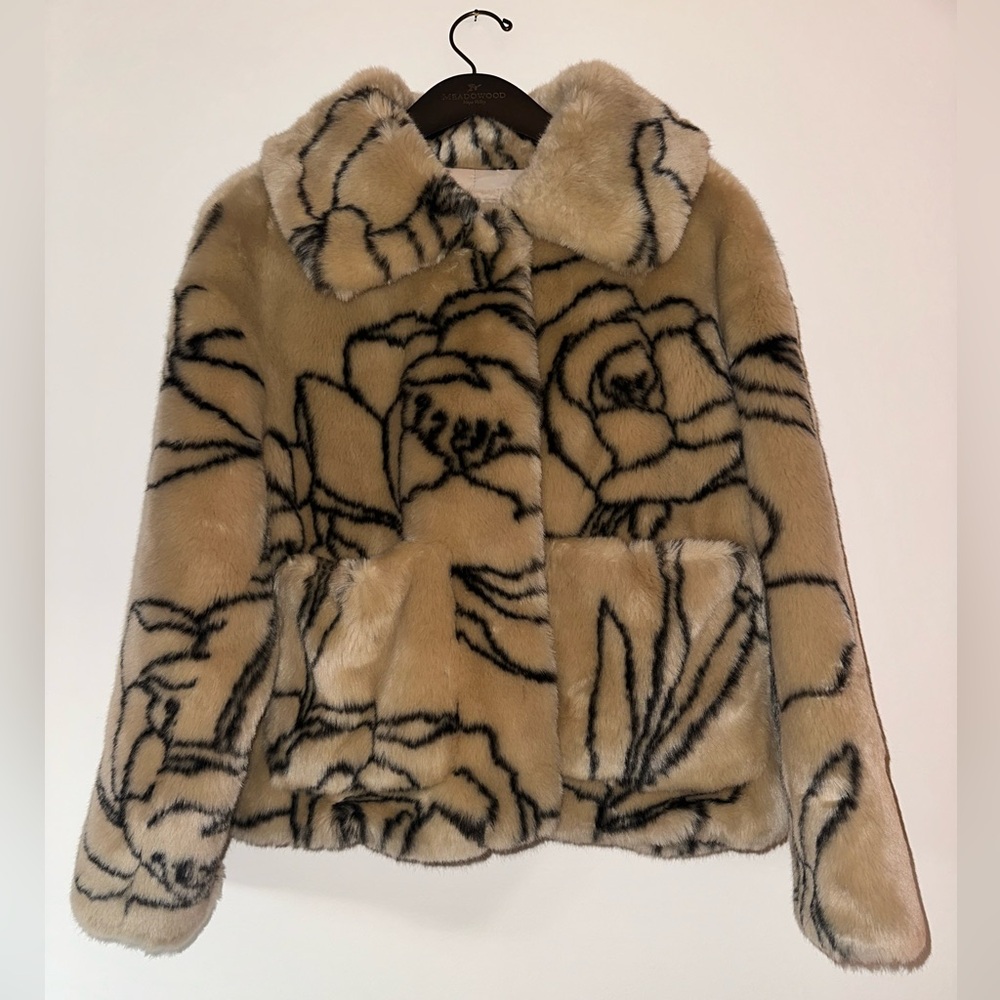 Jakke Faux Fur Short Coat - Tan & Black Rose Print - Lisa Says Gah - S / US 4